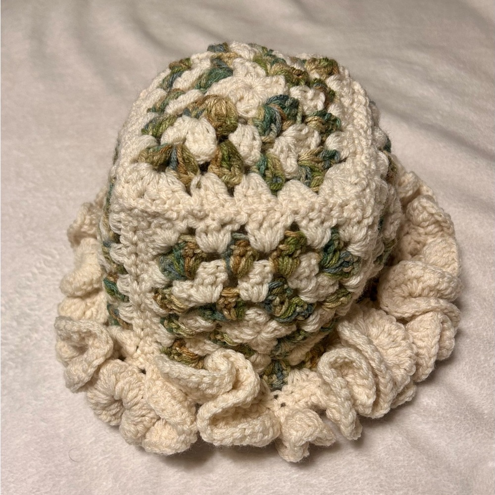 Crotchet bucket hat